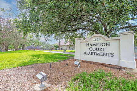 Hampton 01